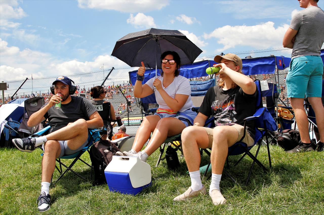 Fans - Gallagher Grand Prix - By: Paul Hurley -- Photo by: Paul Hurley